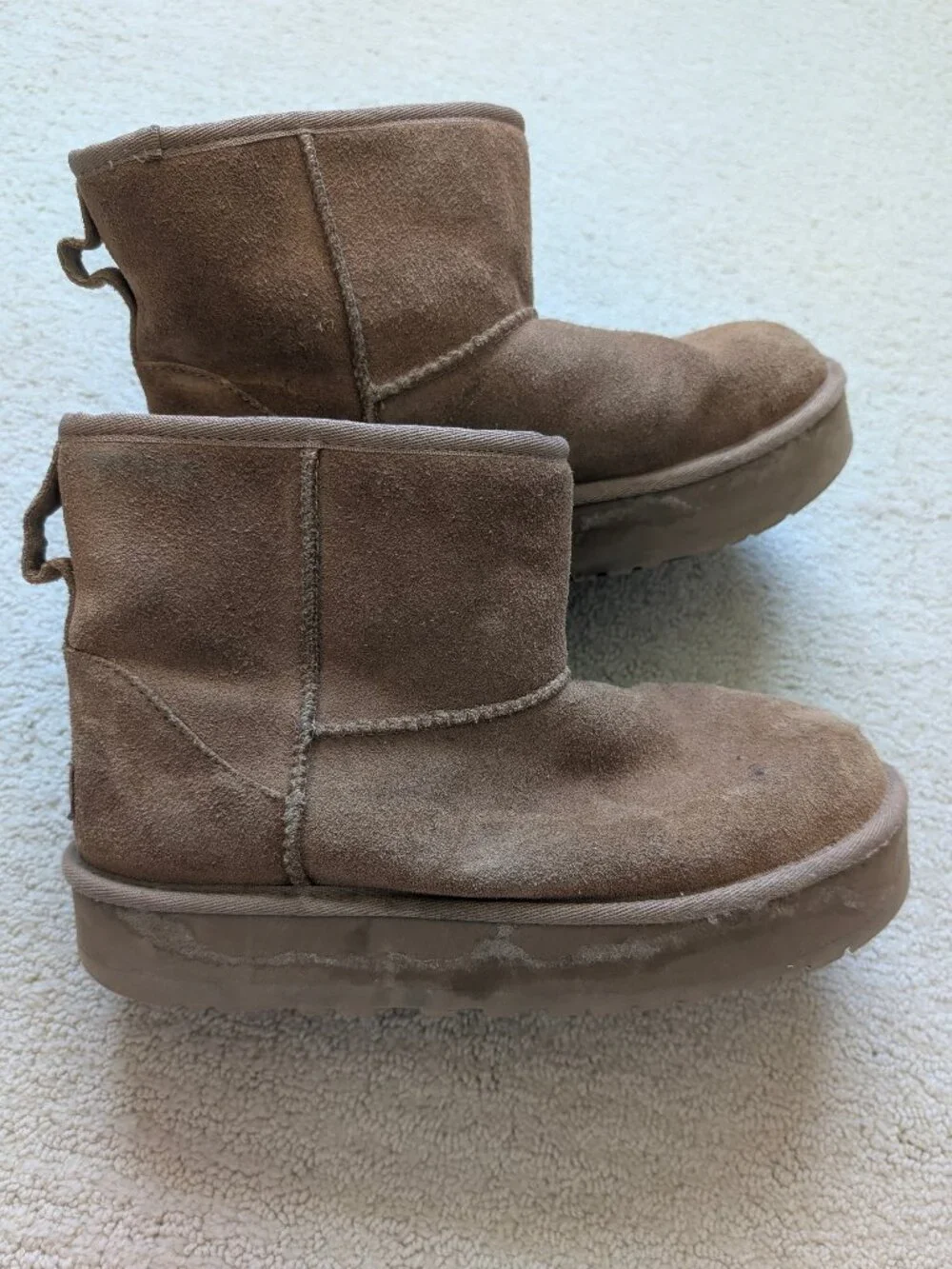 UGG kids classic